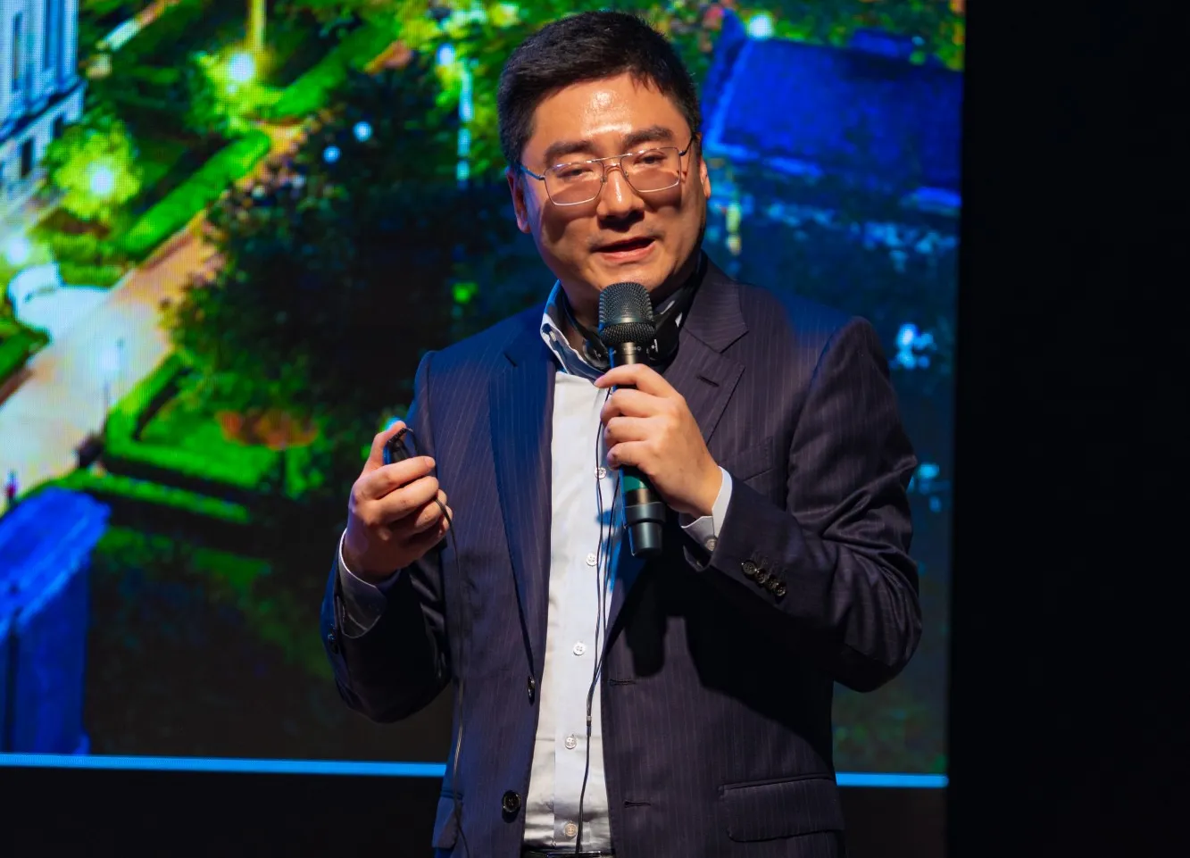 Dr. Dong Guo